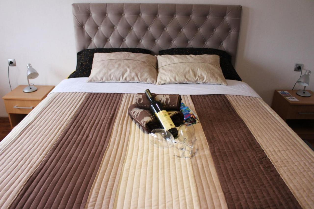 Apartmani Ramonda เตสลิช ภายนอก รูปภาพ