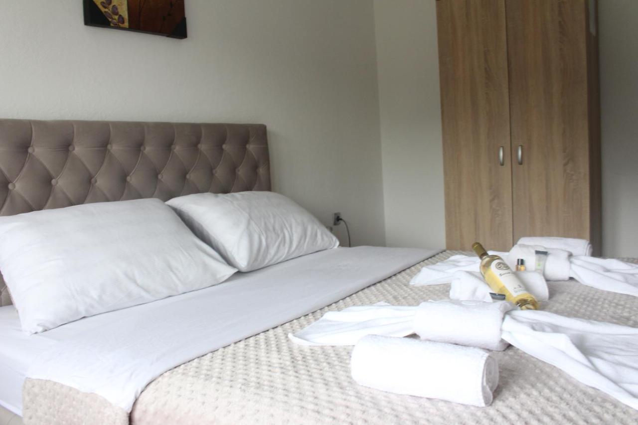 Apartmani Ramonda เตสลิช ภายนอก รูปภาพ