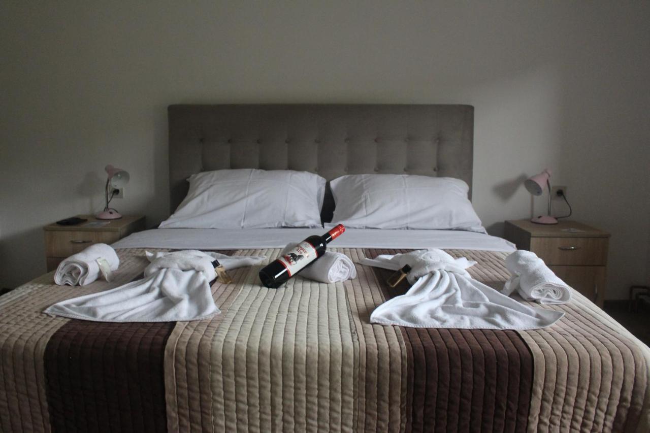 Apartmani Ramonda เตสลิช ภายนอก รูปภาพ