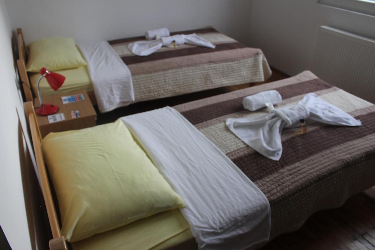 Apartmani Ramonda เตสลิช ภายนอก รูปภาพ
